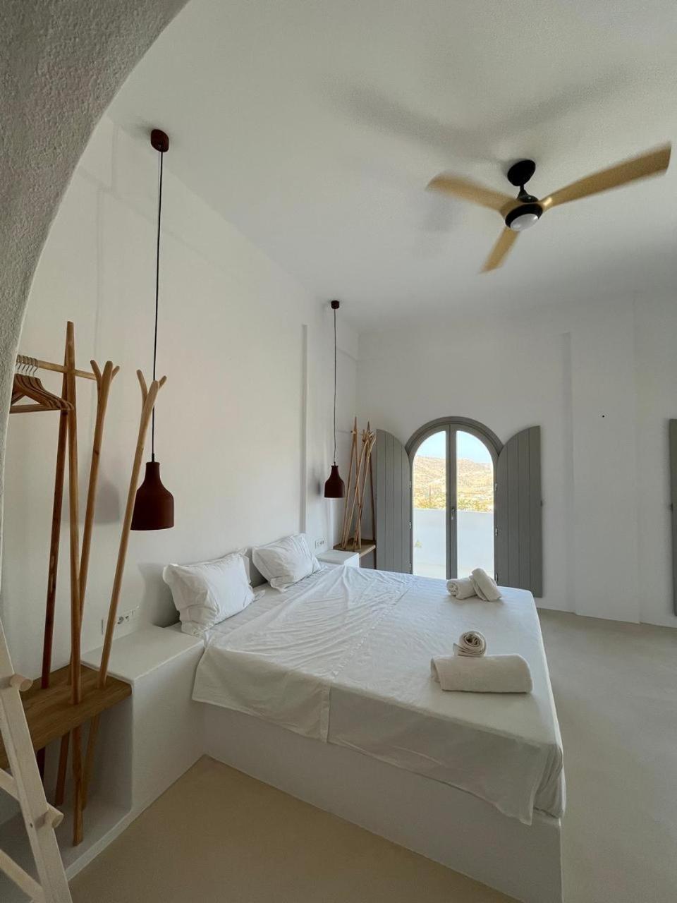 Ios Alcyon Blue Suites Extérieur photo